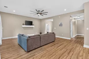 106 Kaapahu Dr, Bastrop, TX 78602 - Photo 6