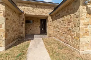 106 Kaapahu Dr, Bastrop, TX 78602 - Photo 2