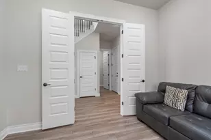 1304 Snowdrop Dr, Georgetown, TX 78628 - Photo 6