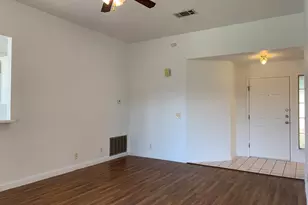 210 Evergreen Cir, Georgetown, TX 78626 - Photo 4