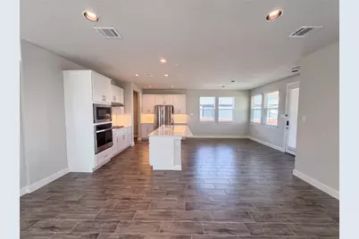 124 Crescent Street, Georgetown, TX 78626 - Photo 2