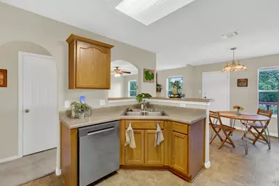 2047 Lisa Lane, San Marcos, TX 78666 - Photo 10