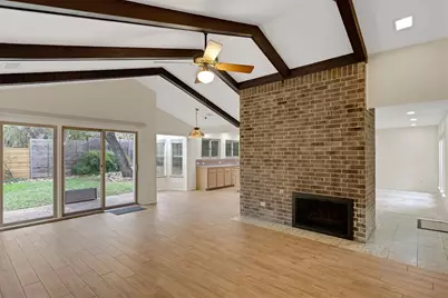 2203 Farnswood Circle, Austin, TX 78704 - Photo 10