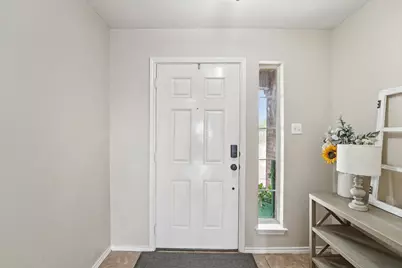 130 Killian Loop, Hutto, TX 78634 - Photo 2