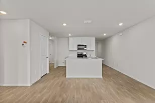 406 Low Pasture Trl, San Marcos, TX 78666 - Photo 6