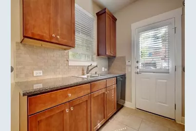 1601 Miriam Avenue #203, Austin, TX 78702 - Photo 8