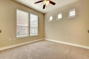 1601 Miriam Ave, Austin, TX 78702 - Photo 16