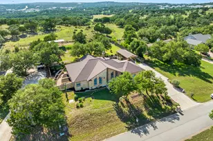 509 Meadow Oaks Dr, Dripping Springs, TX 78620 - Photo 2