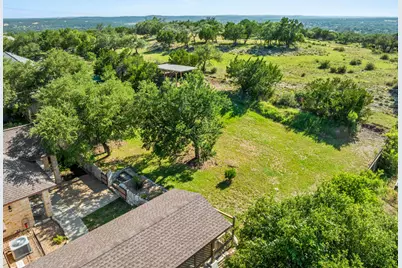 509 Meadow Oaks Drive, Dripping Springs, TX 78620 - Photo 26