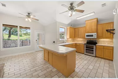509 Meadow Oaks Drive, Dripping Springs, TX 78620 - Photo 6