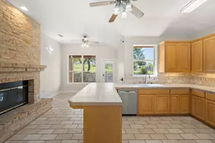 509 Meadow Oaks Dr, Dripping Springs, TX 78620 - Photo 8