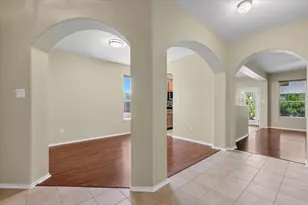 107 Buck Shot Ct, Bastrop, TX 78602 - Photo 6