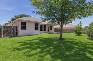 107 Buck Shot Ct, Bastrop, TX 78602 - Photo 32