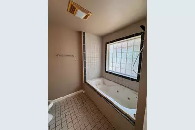 201 W 33rd Street #B, Austin, TX 78705 - Photo 18