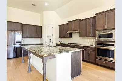 813 Sunny Ridge Drive, Leander, TX 78641 - Photo 8