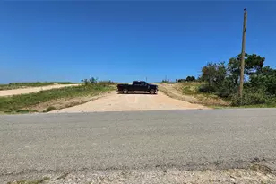 2069 County Road 455 Rd, Coupland, TX 78615 - Photo 4