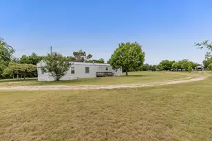 706 Phillip Ln, Liberty Hill, TX 78642 - Photo 10