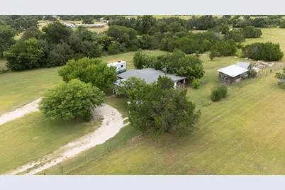 706 Phillip Lane, Liberty Hill, TX 78642 - Photo 4