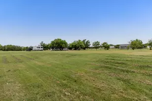 706 Phillip Ln, Liberty Hill, TX 78642 - Photo 2