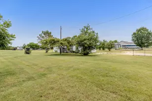706 Phillip Ln, Liberty Hill, TX 78642 - Photo 6