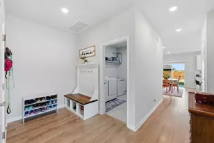 323 Blackbear Dr, Hutto, TX 78634 - Photo 32