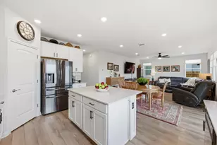 323 Blackbear Dr, Hutto, TX 78634 - Photo 14