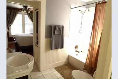 459 E Commerce Street, New Braunfels, TX 78130 - Photo 12