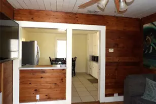 459 E Commerce St, New Braunfels, TX 78130 - Photo 4