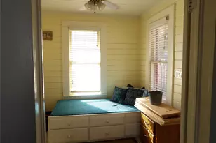 459 E Commerce St, New Braunfels, TX 78130 - Photo 14