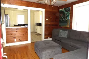 459 E Commerce St, New Braunfels, TX 78130 - Photo 2