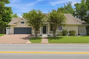 206 N Fm 1660, Hutto, TX 78634 - Photo 1