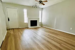 1818 River Crossing Cir, Austin, TX 78741 - Photo 2