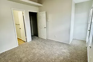1818 River Crossing Cir, Austin, TX 78741 - Photo 14