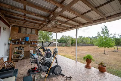 127 Meadow Way, Cedar Creek, TX 78612 - Photo 30