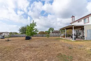 127 Meadow Way, Cedar Creek, TX 78612 - Photo 24