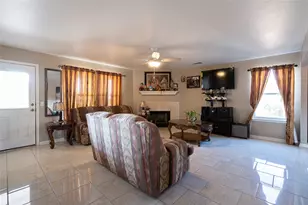 127 Meadow Way, Cedar Creek, TX 78612 - Photo 4