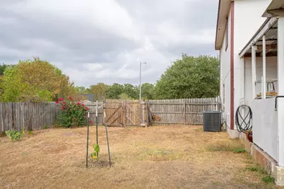 127 Meadow Way, Cedar Creek, TX 78612 - Photo 28