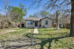 823 Hickory St, Rockdale, TX 76567 - Photo 2