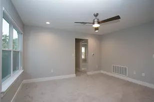3018 Sunridge Dr, Austin, TX 78741 - Photo 20