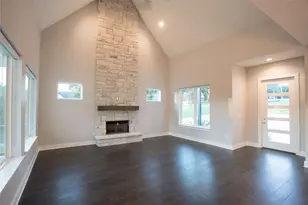 3018 Sunridge Dr, Austin, TX 78741 - Photo 4