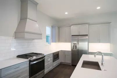 3018 Sunridge Drive #9, Austin, TX 78741 - Photo 12