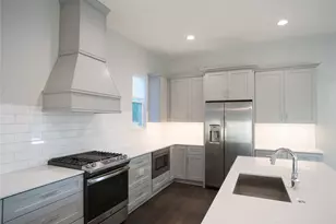 3018 Sunridge Dr, Austin, TX 78741 - Photo 12