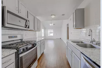 7908 W Gate Boulevard #B, Austin, TX 78745 - Photo 10