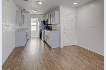 7908 W Gate Boulevard #B, Austin, TX 78745 - Photo 8