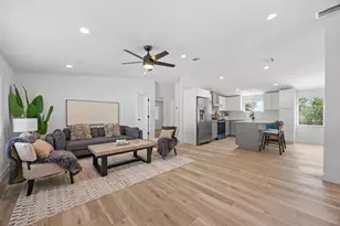 404 E Pecan St, Taylor, TX 76574 - Photo 2