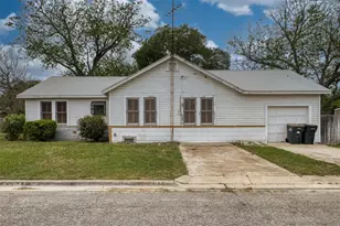 500 W Austin St, Luling, TX 78648 - Photo 4