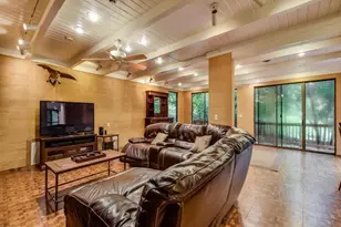 800 Leonard St, Austin, TX 78705 - Photo 4