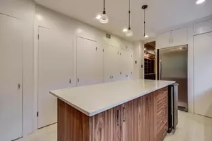 800 Leonard St, Austin, TX 78705 - Photo 10