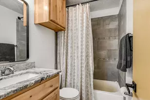 20220 Doe Run, Lago Vista, TX 78645 - Photo 18