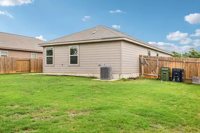 1040 Riverdale Cove, Jarrell, TX 76537 - Photo 32